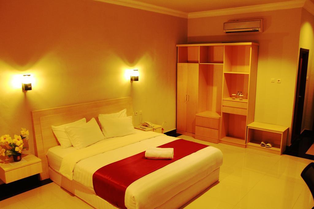 Raja Residence Jambi Джамби Номер фото